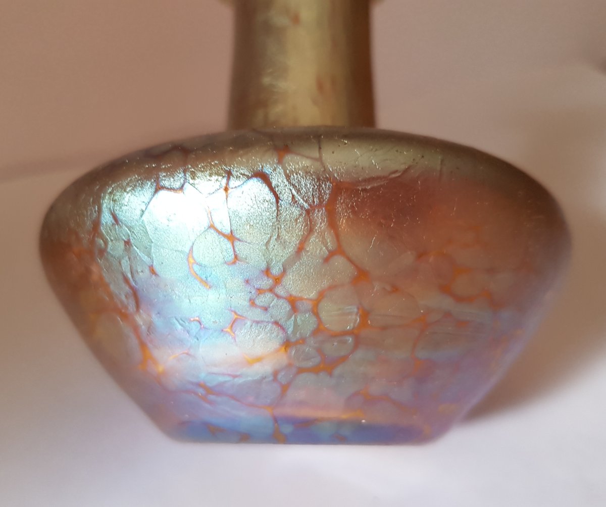 LOETZ - Vase irisé - Décor Candia Papillon - 1900-photo-1