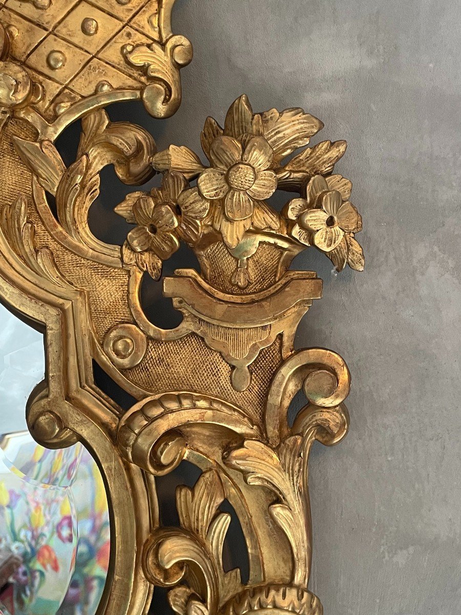 Grand Miroir Italien En Bois Sculpté, Ajouré Et Doré à La Feuille d'Or Du 18ème Siècle-photo-5