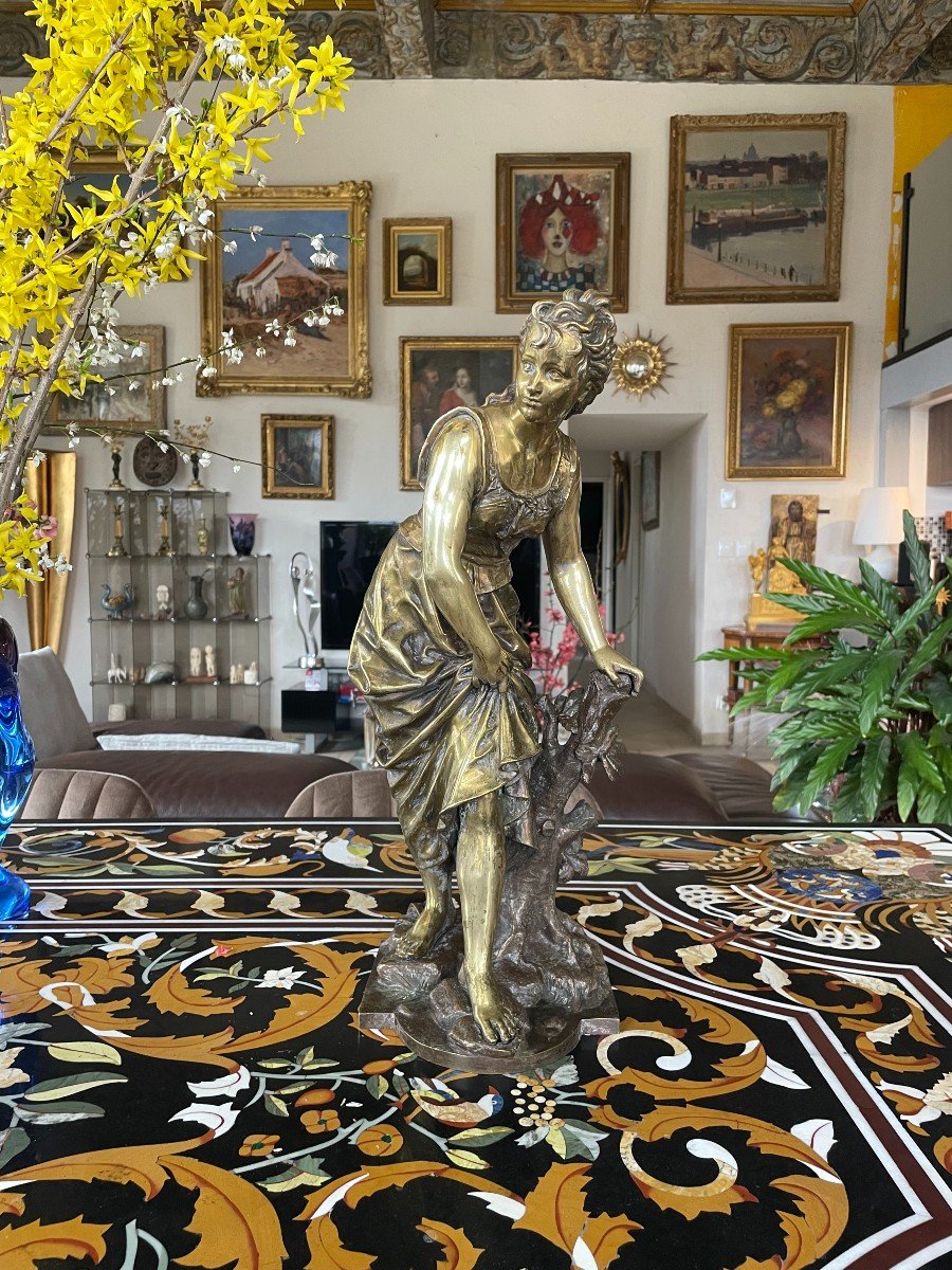 Eutrope Bouret (1833-1906) Jeune Femme En Bronze à Patine Brune Et Doré