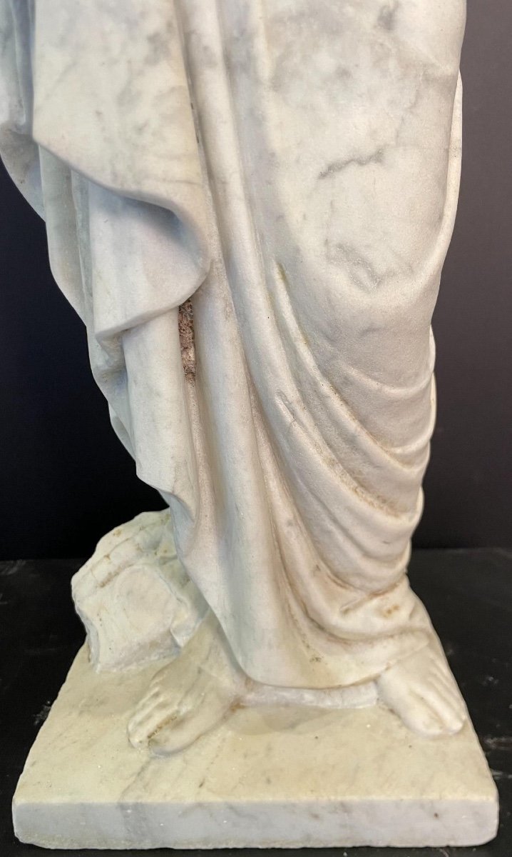 Important Sculpture In White Marble Representing A Woman Dressed In Antique Style -photo-4