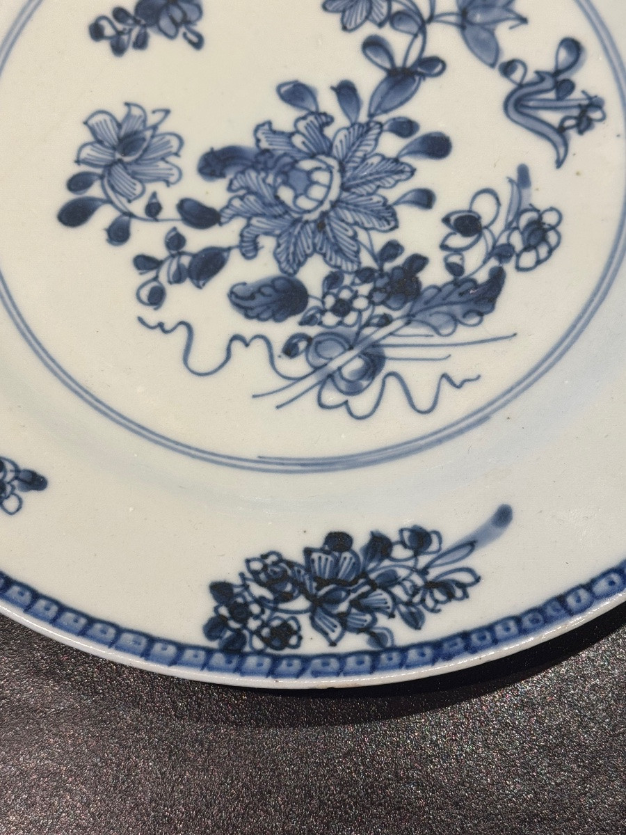 "18th Century Porcelain Plate From The East India Company"-photo-3
