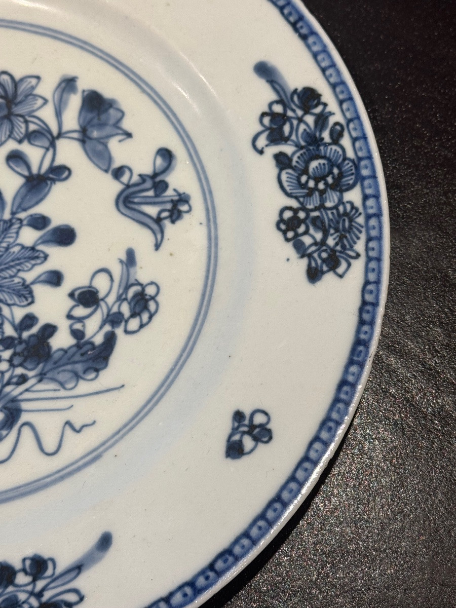 "18th Century Porcelain Plate From The East India Company"-photo-4