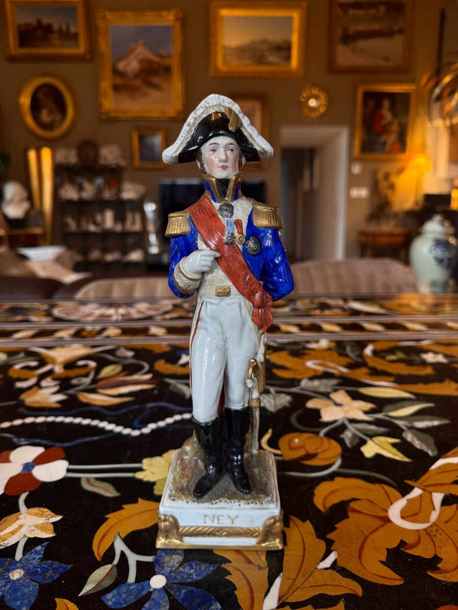 Figurine en porcelaine – Maréchal Michel Ney (“Le Brave des Braves”) – Manufacture Bourdois-photo-2