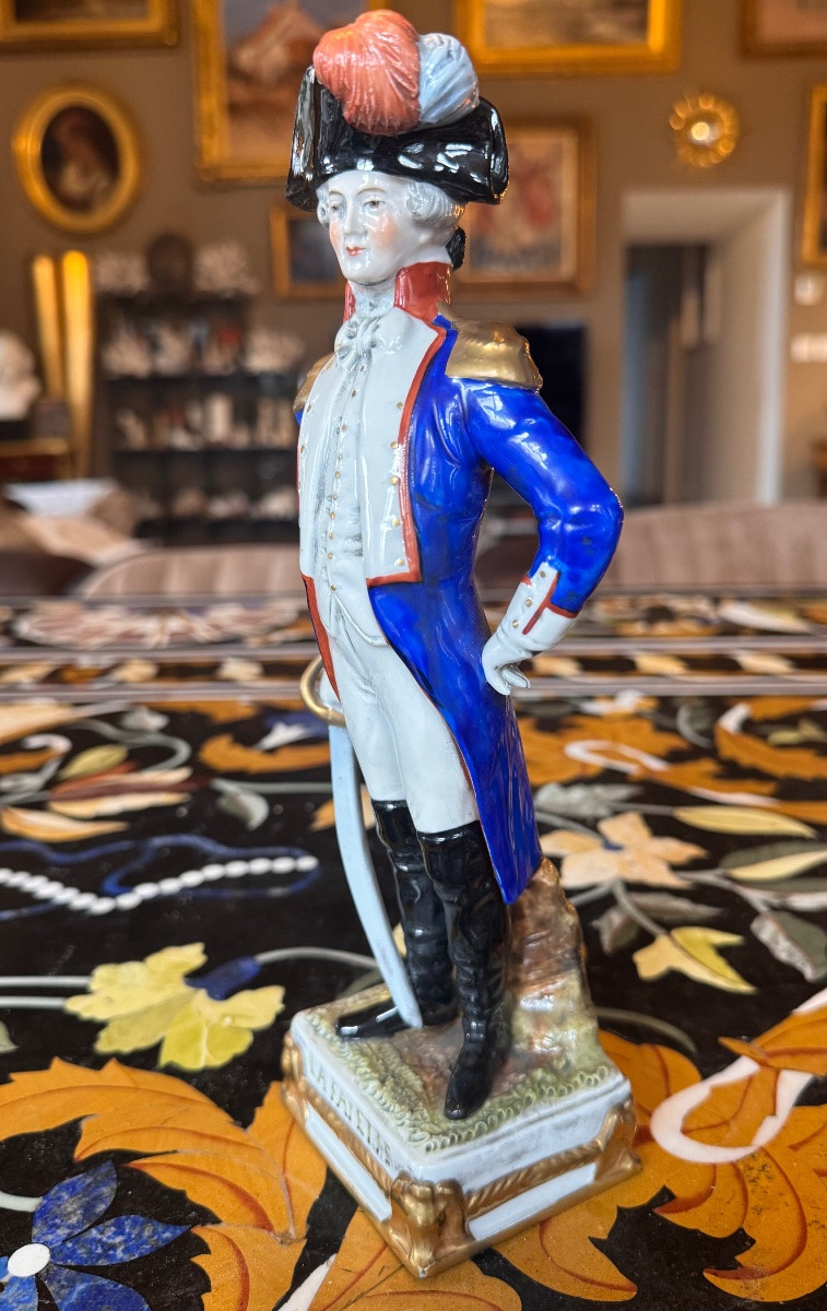 Figurine en porcelaine – Marquis de La Fayette – Manufacture Bourdois & Bloch -photo-2