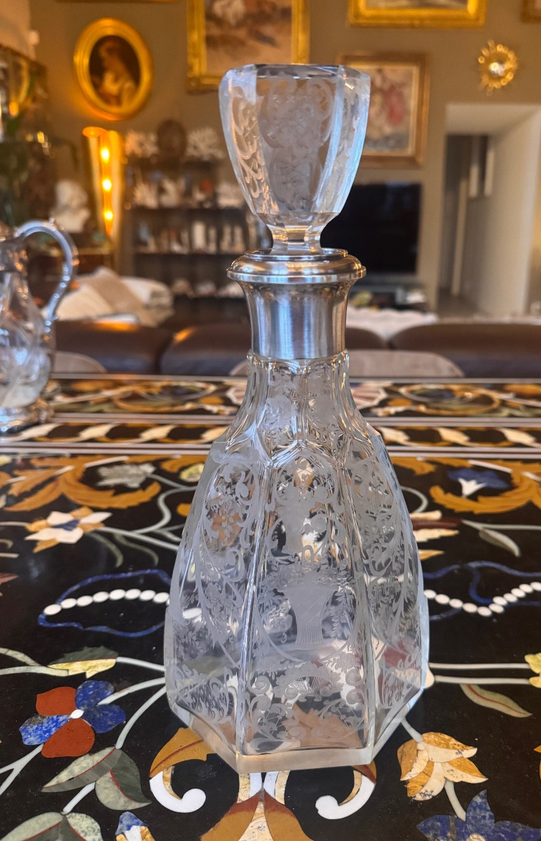 Carafe en cristal gravé à décor stylisé – Époque Napoléon III  