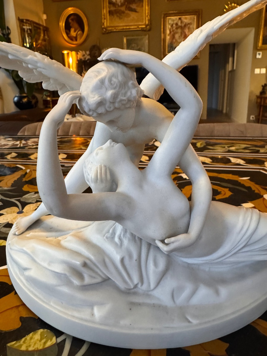 • Biscuit en porcelaine à décor mythologique – Amour et Psyché • Époque : fin XIXe – début XXe -photo-2