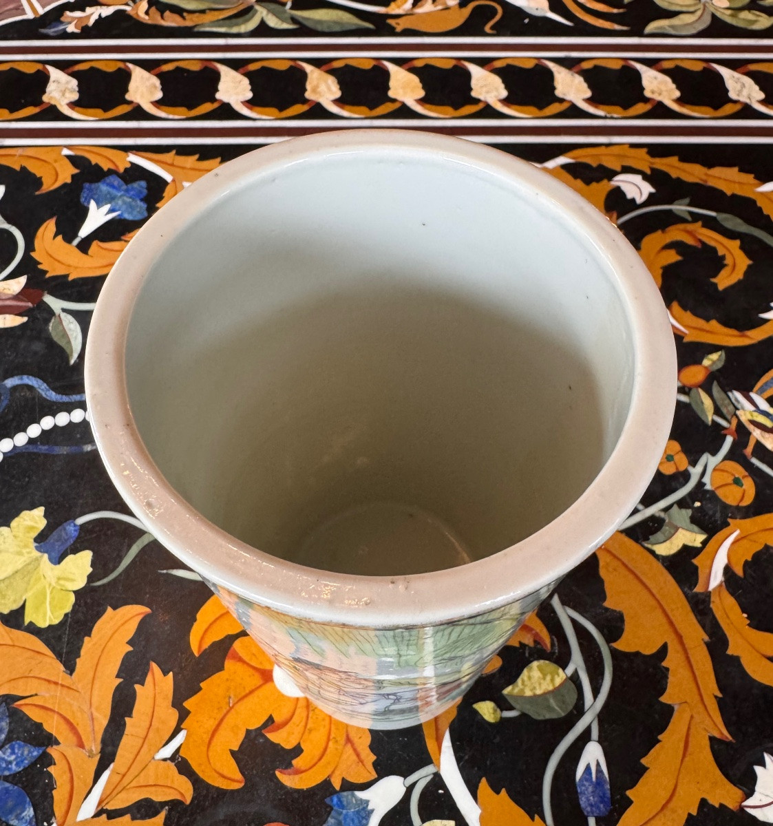 Chinese Porcelain Wig-holder Vase – Republican Period, Early 20th Century  -photo-2