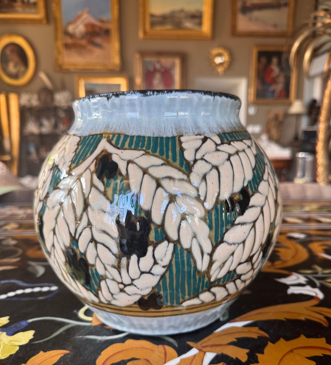 Léon Brunard (1872–1933)  Grand vase boule en céramique émaillée – Décor floral stylisé – 