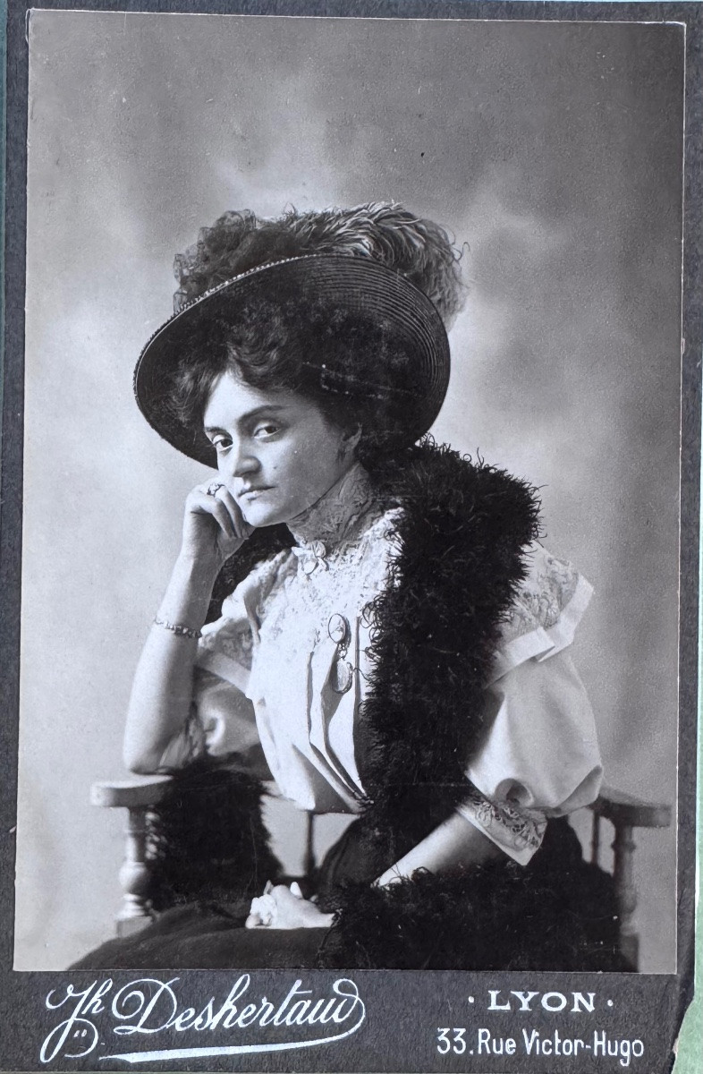 Large Female Portrait In An Interior – Lyon Salon 1910 -photo-3
