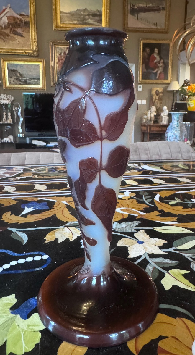 Émile Gallé (1846–1904) – Pied de lampe en verre multicouche à décor végétal .-photo-4