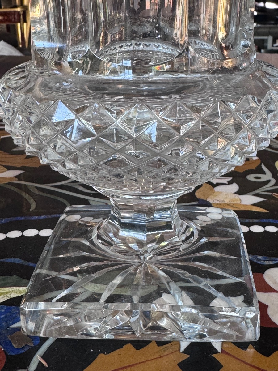 Vase de forme Médicis en cristal taillé de Cristallerie Saint-Louis  -photo-1