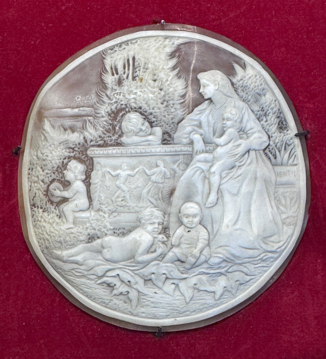 Circular Shell Cameo - Allegorical Scene - Grand Tour Work, 19th Century