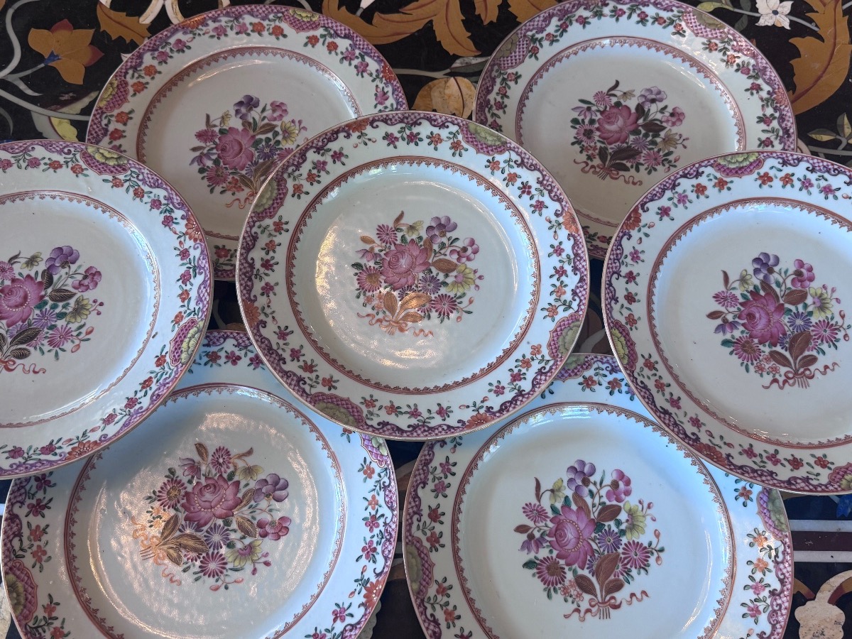 Suite de neuf assiettes en porcelaine de la Compagnie des Indes  Chine, époque Qianlong.-photo-2