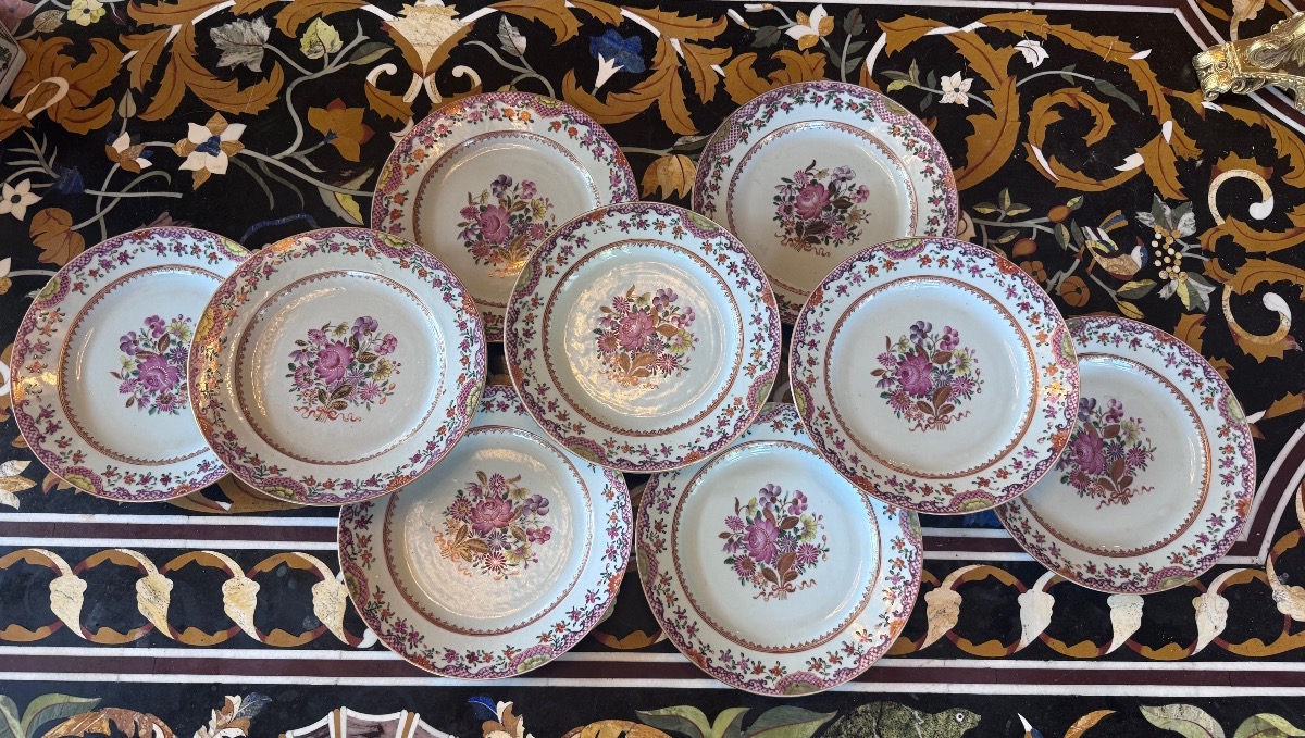 Suite de neuf assiettes en porcelaine de la Compagnie des Indes  Chine, époque Qianlong.
