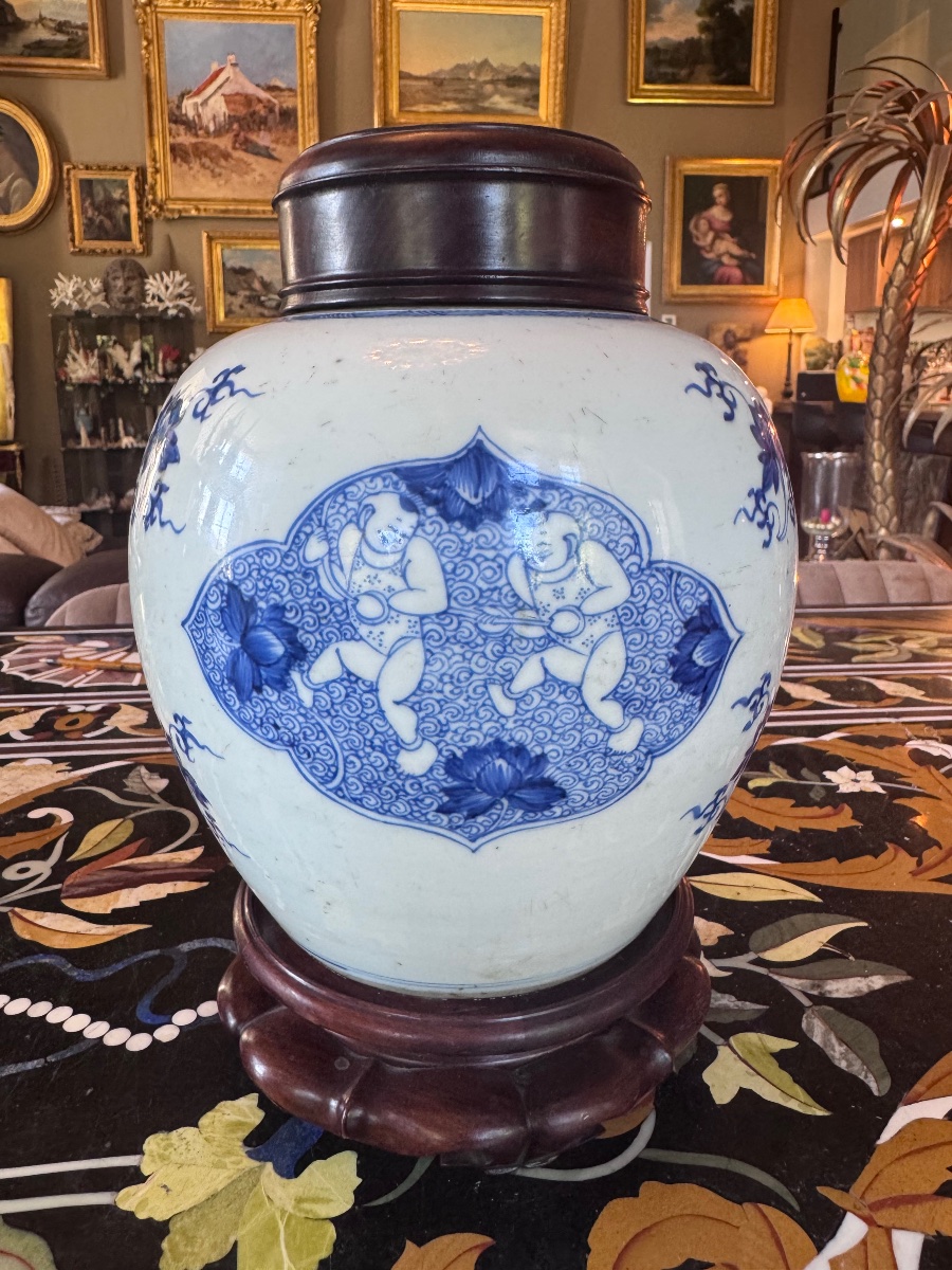 Blue-and-white Porcelain Ginger Jar  China, Late Kangxi Period – Early 18th Century 