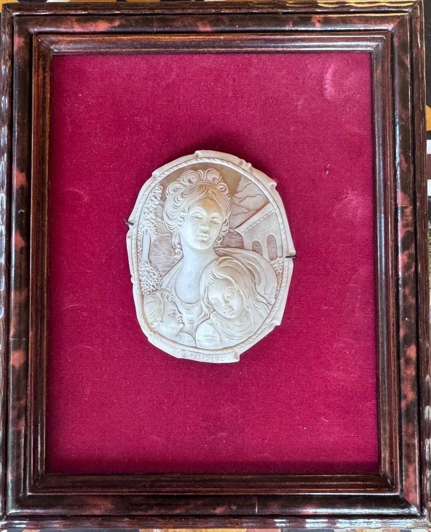 Italian Cameo Signed F. Esposito: Young Mother And Her Two Children – Shell Carving –-photo-2