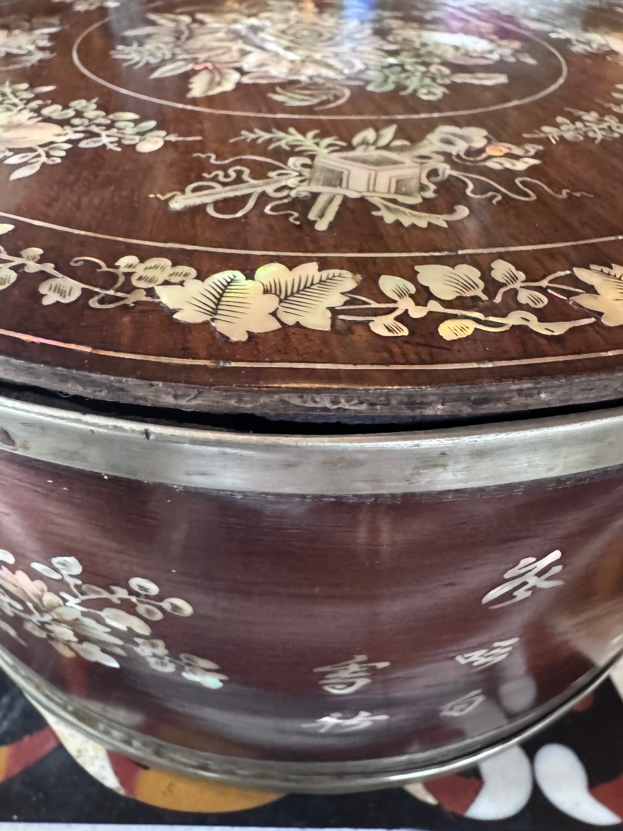 Vietnamese Wooden Storage Box Inlaid With Mother-of-pearl – Late 19th Century.-photo-2