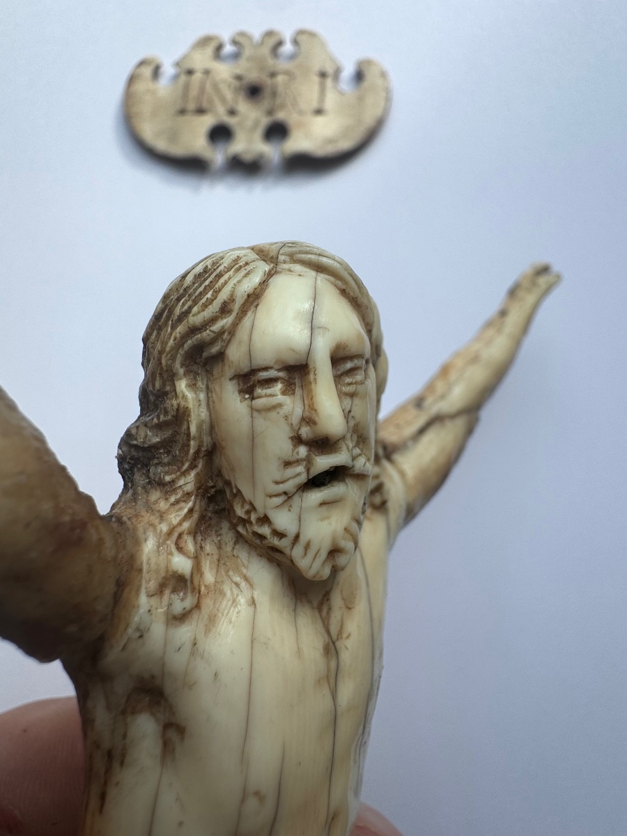 Carved Ivory Figure Of Christ – Indo-portuguese Work, Probably From Goa – Late 16th / Early 17th Century -photo-4