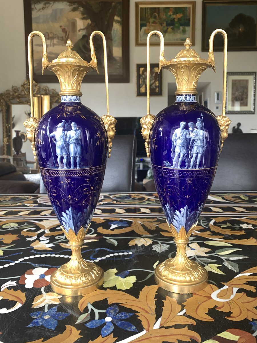 Paire De Vases Couverts En Bronze Doré Et Porcelaine Peinte Du XIXème Siècle-photo-3