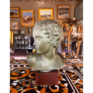 Buste d’Eros en terre cuite polychrome vers 1920