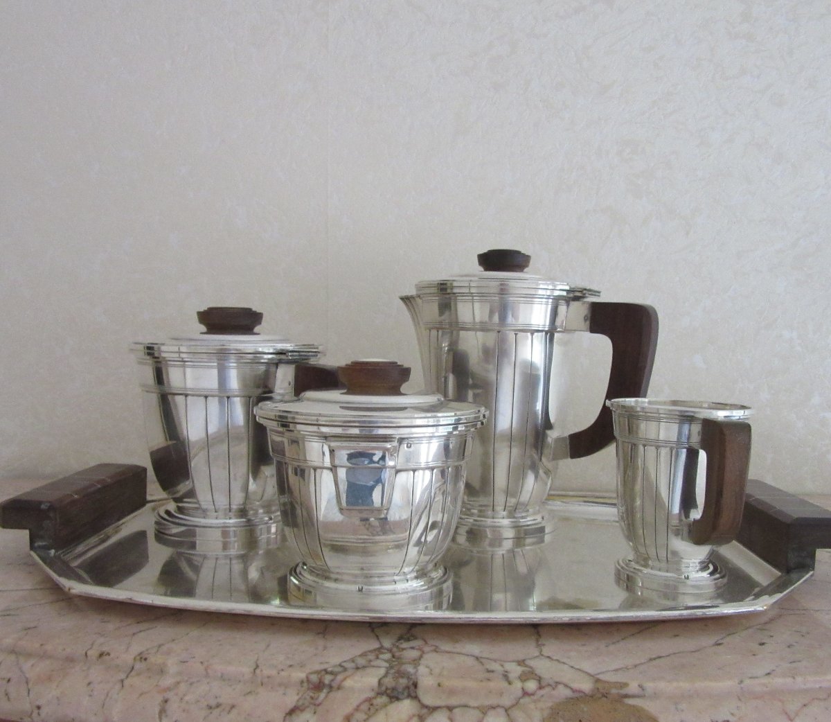 Art Deco-style Silver Coffee And Tea Set