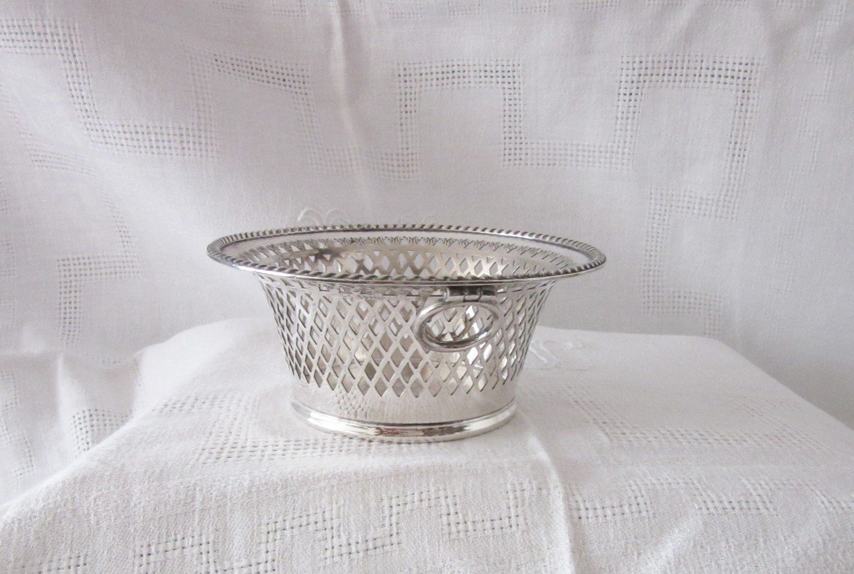 Small Basket In English Silver-photo-2