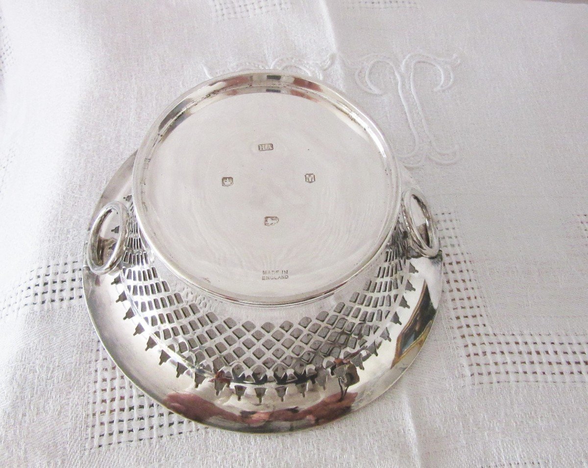 Small Basket In English Silver-photo-1