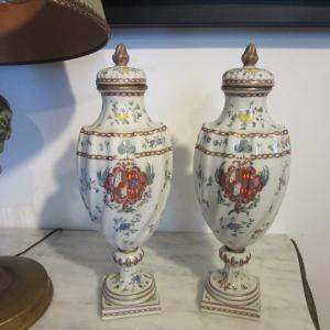 Pair Of Old Paris Porcelain Casseroles, 19th Century