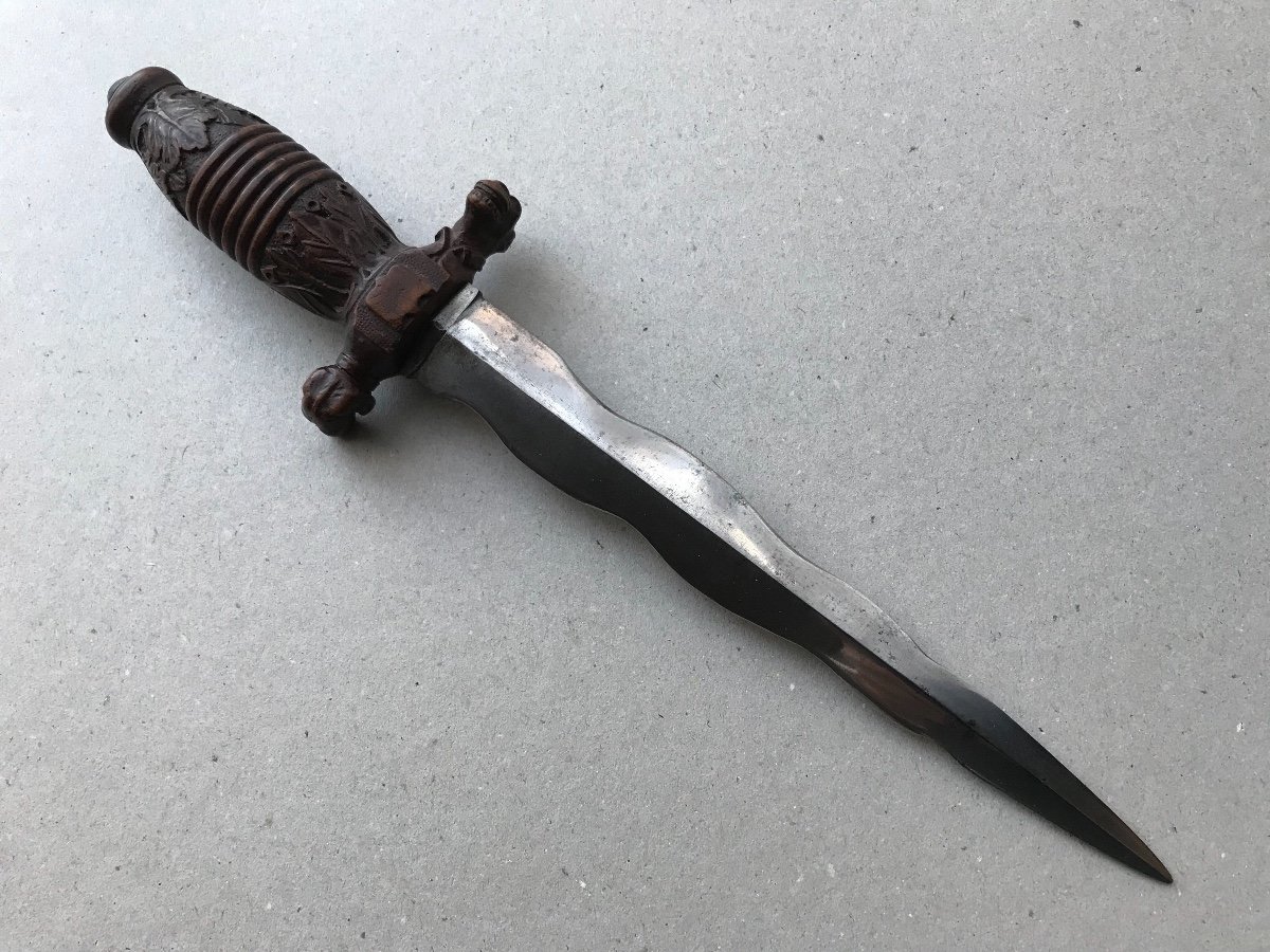Dagger / Hunting Knife With Hand Carved Grip