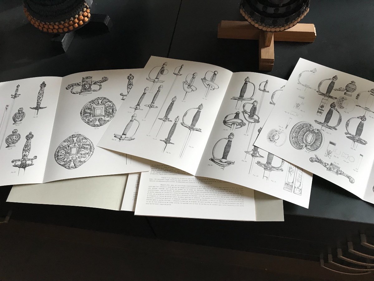 Aries : Collection Complete De 30 Fascicules Sur Armes Blanches Militaires Francaises Sabre-photo-3