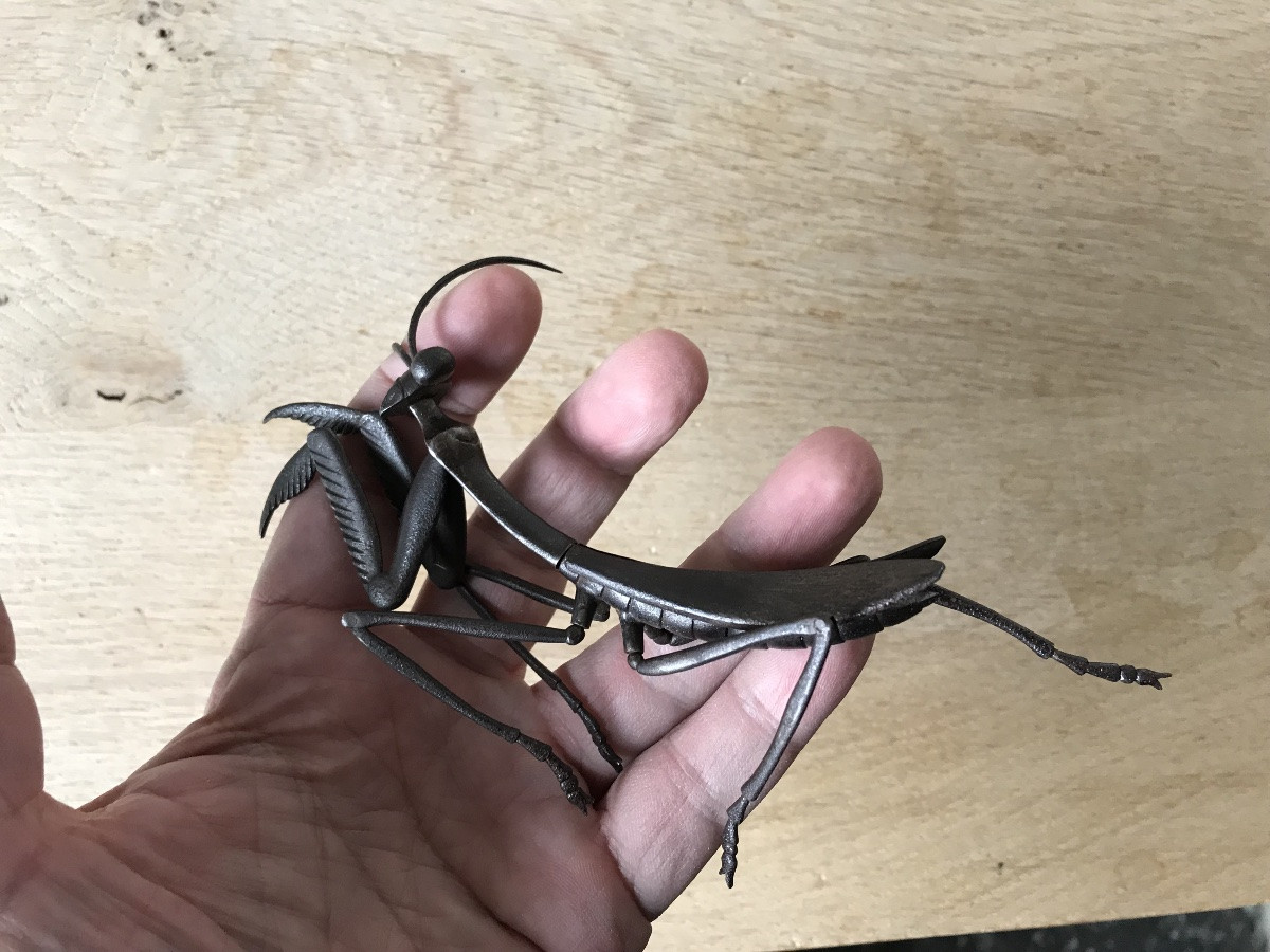 Wrought Iron Praying Mantis Jizai Okimono-photo-2