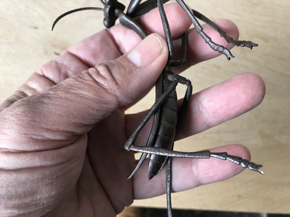 Wrought Iron Praying Mantis Jizai Okimono-photo-6