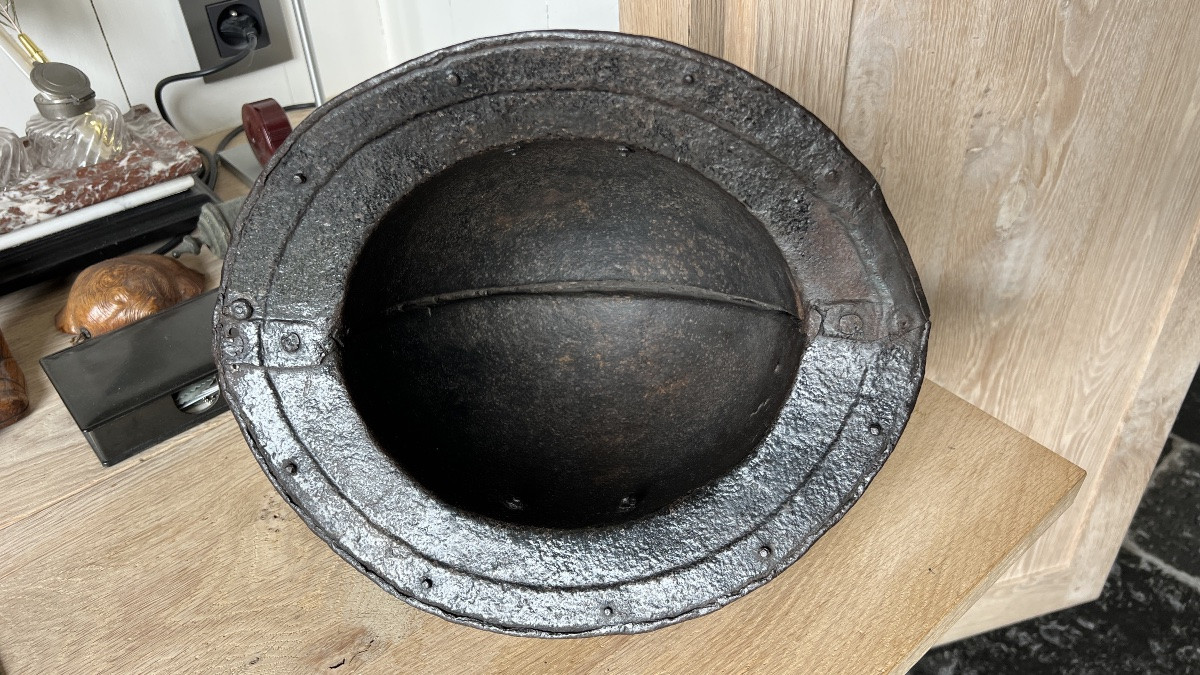 17th Century Infantry Helmet In Wrought Iron-photo-4