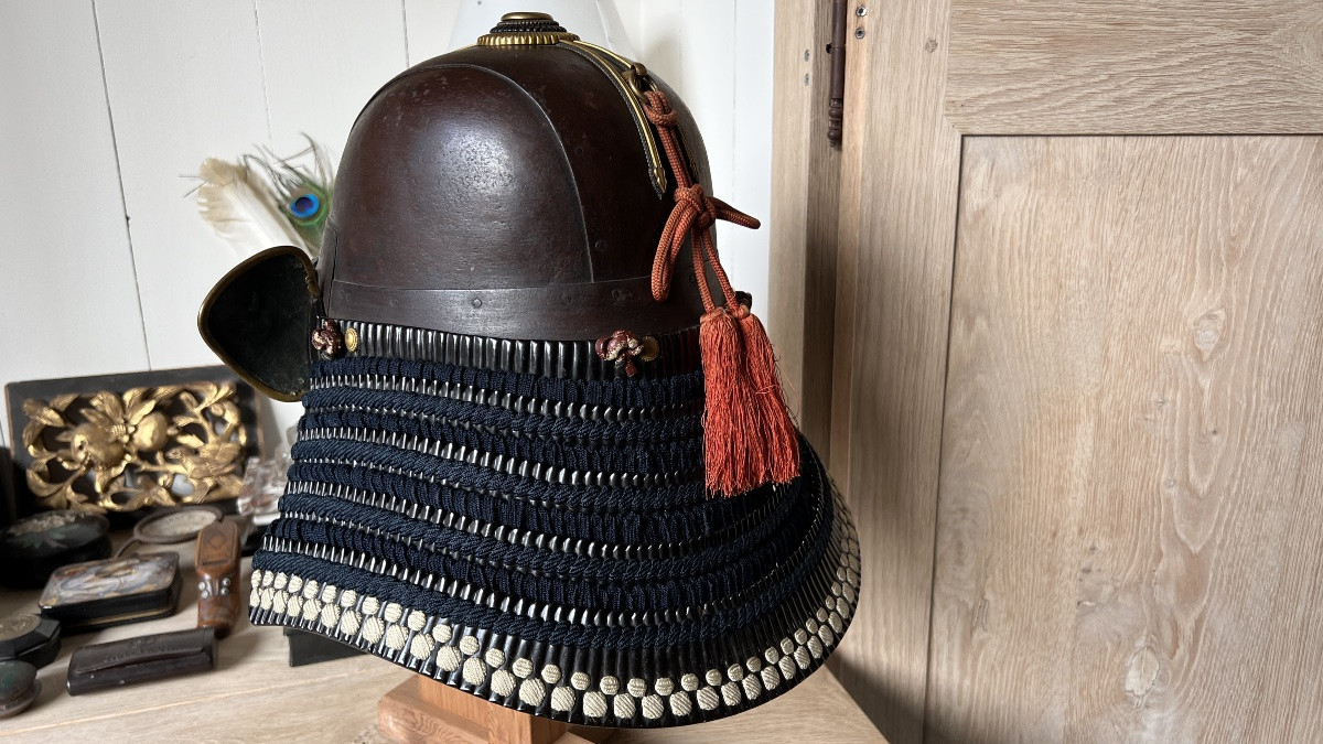 casque samurai zunari en fer patiné-photo-1