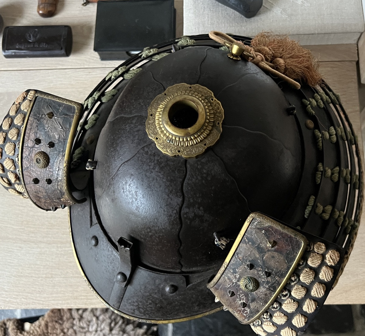 casque de samurai en fer patiné-photo-1