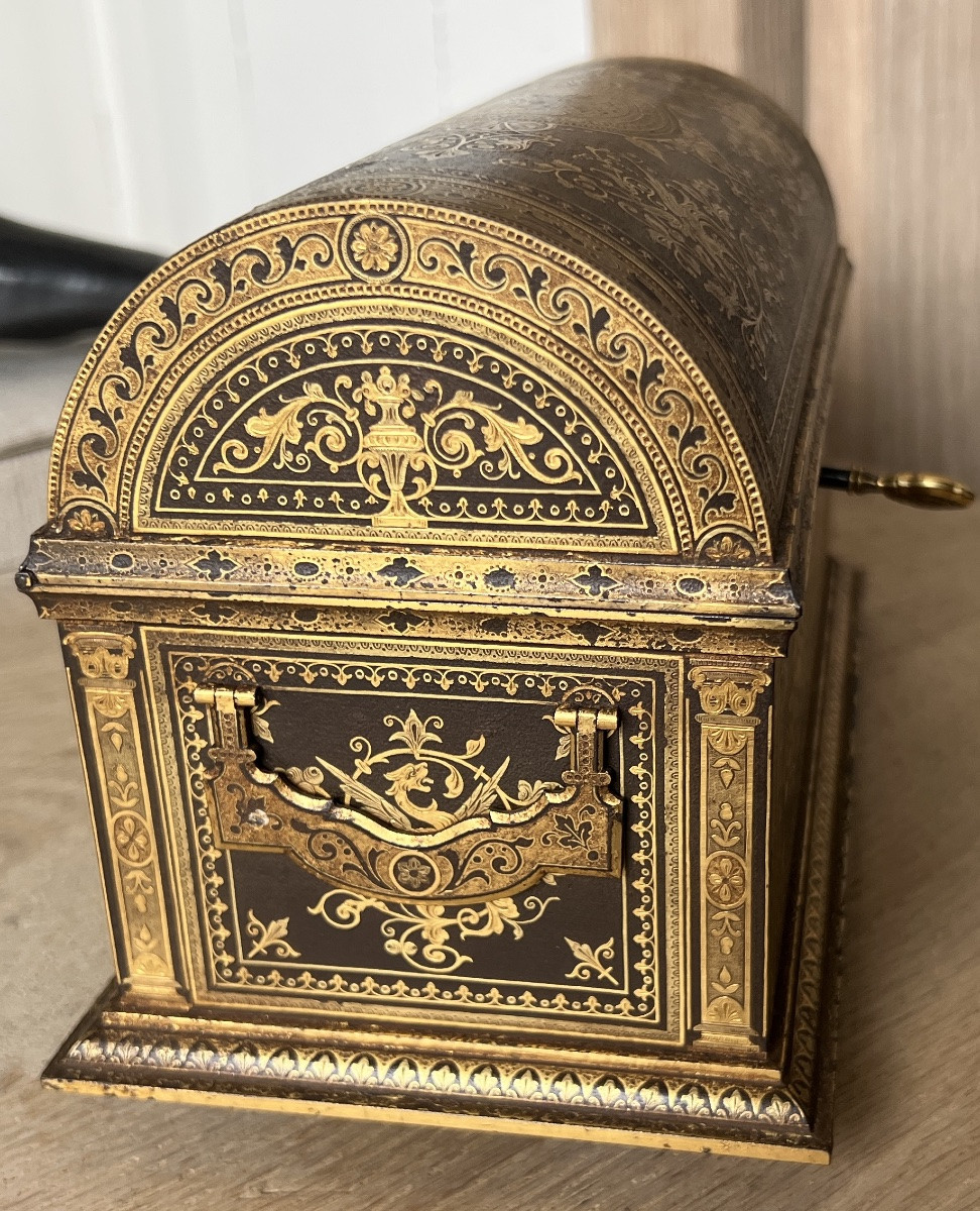 Large Toledo Damascene Iron Case Of Superior Quality-photo-4