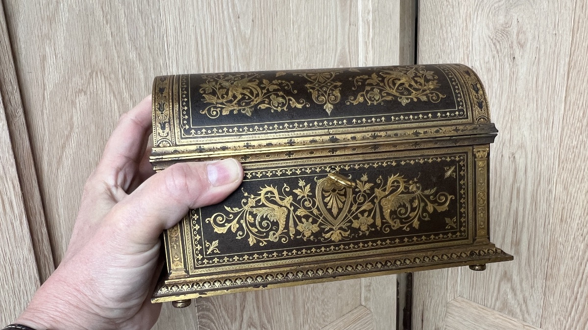 Large Toledo Damascene Iron Case Of Superior Quality-photo-3