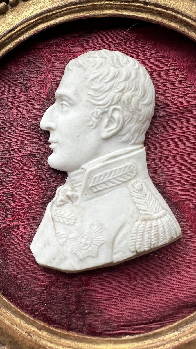 miniature de portret du Duc de  Wellington en biscuit-photo-2