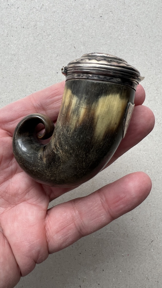 petite tabatière en corne et argent-photo-2