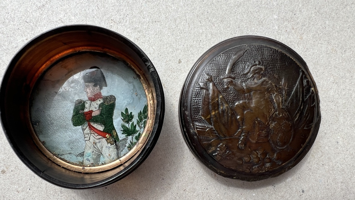 Pressed Horn Snuff Box  Royaliste And Napoleon In Secret Inside-photo-1