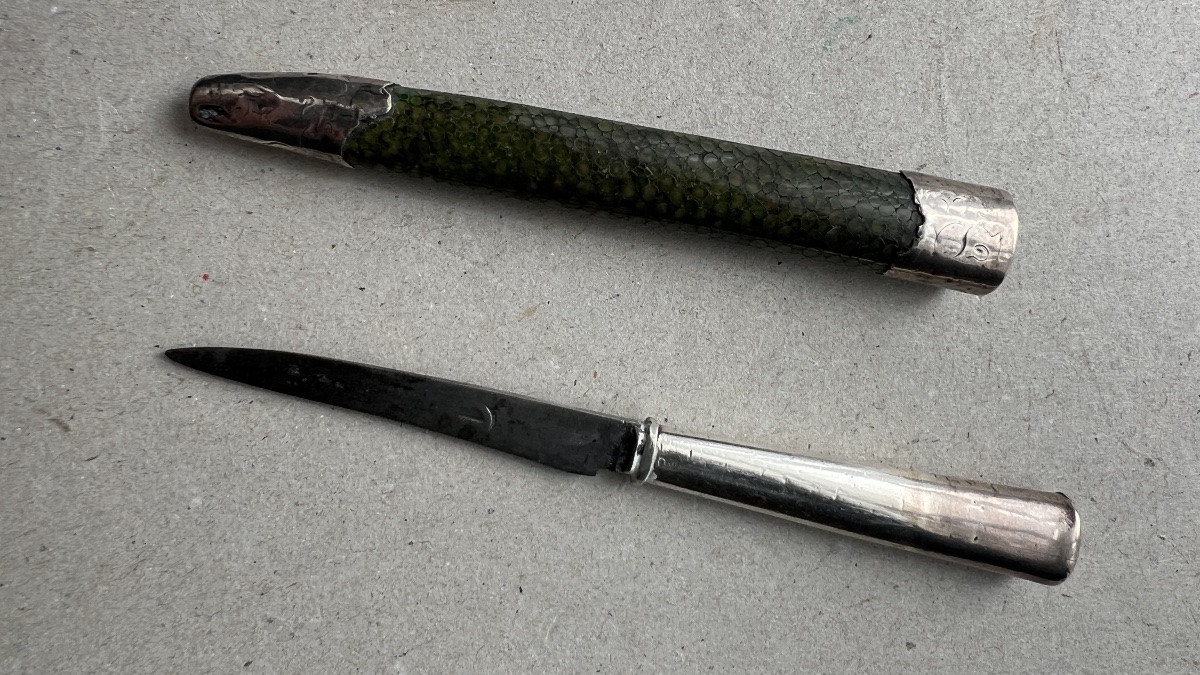 petit couteau en argent pour fumeur -photo-1