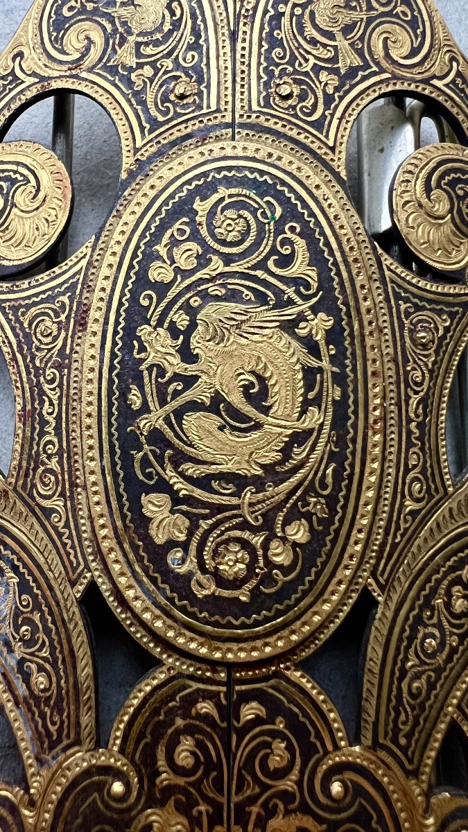 Large Belt Buckle In Damascened Iron-photo-2