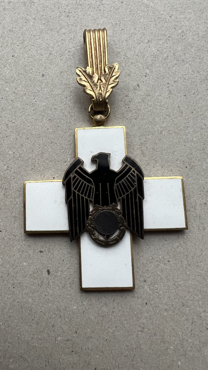 German Cased Medal Of The  Drk Or Social Service -photo-4