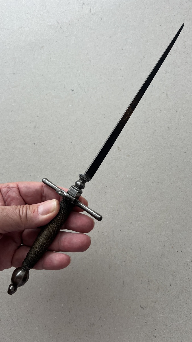 Italian Stiletto Dagger -photo-2