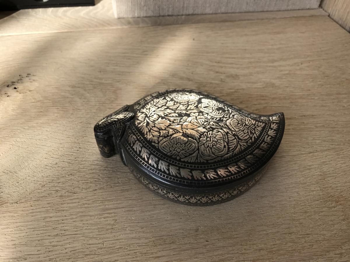 Persian Perso Box In Iron Inlaid Silver