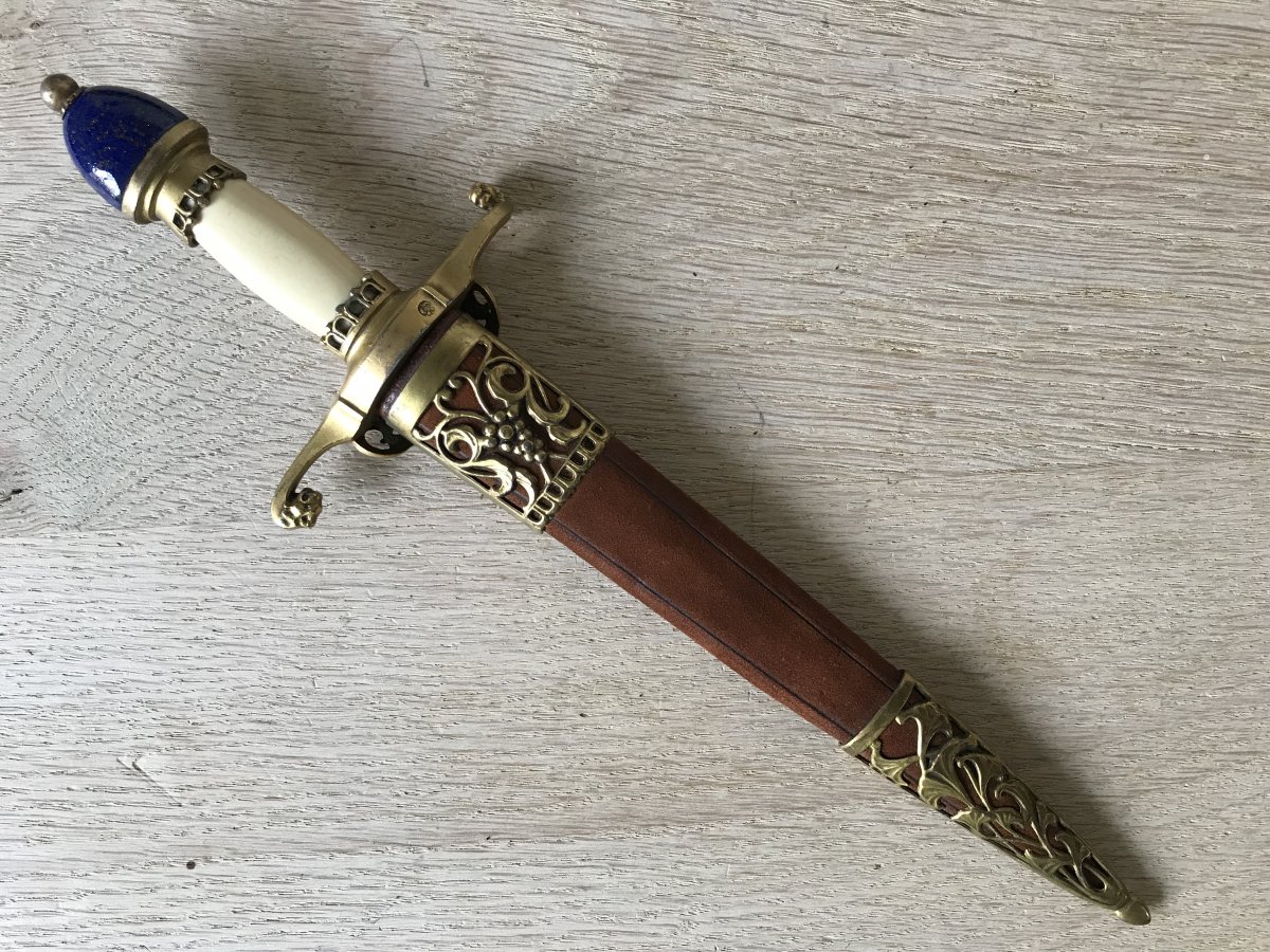 Beautiful Little Romantic Dagger-photo-4