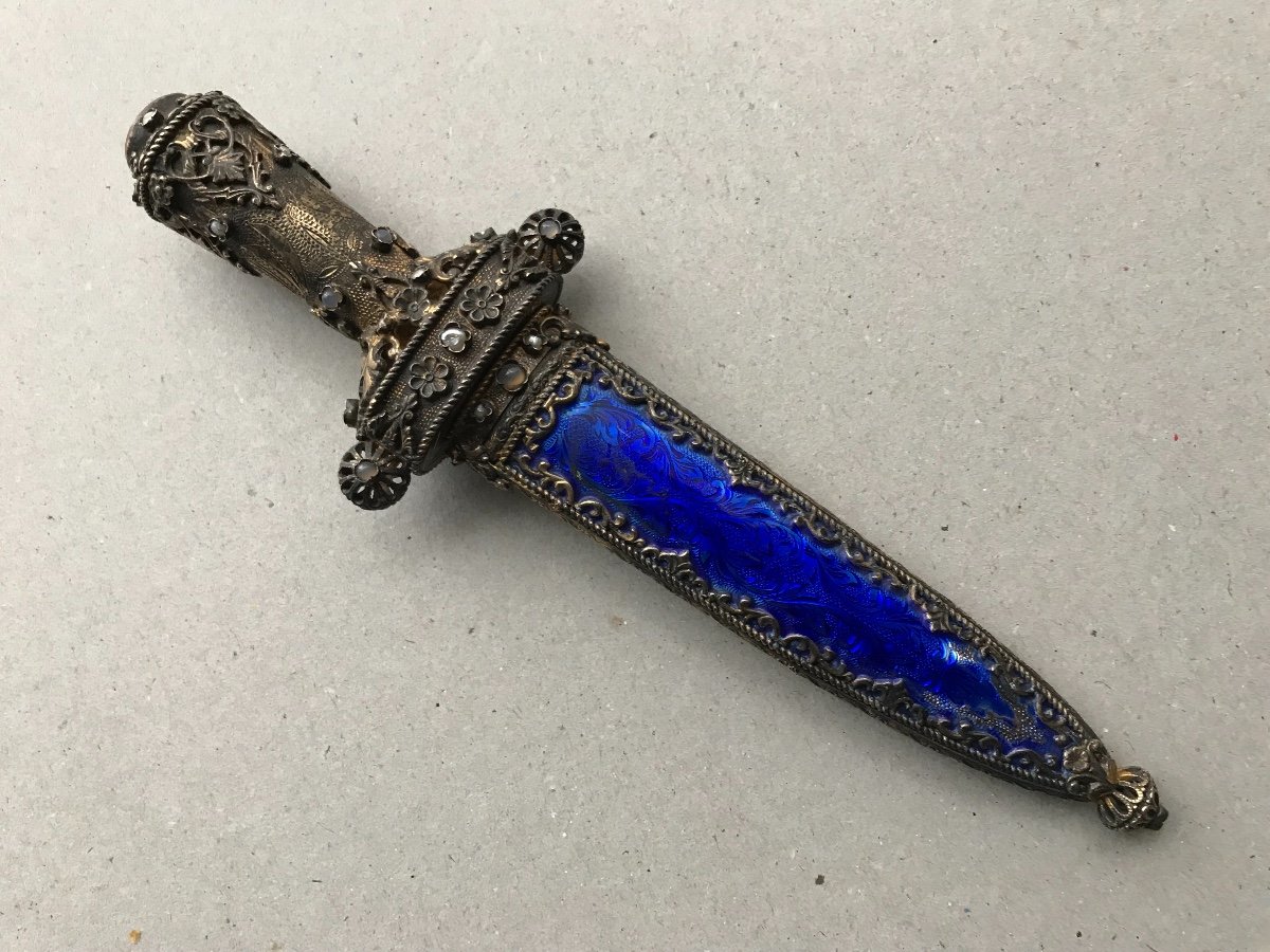 Small Silver Dagger