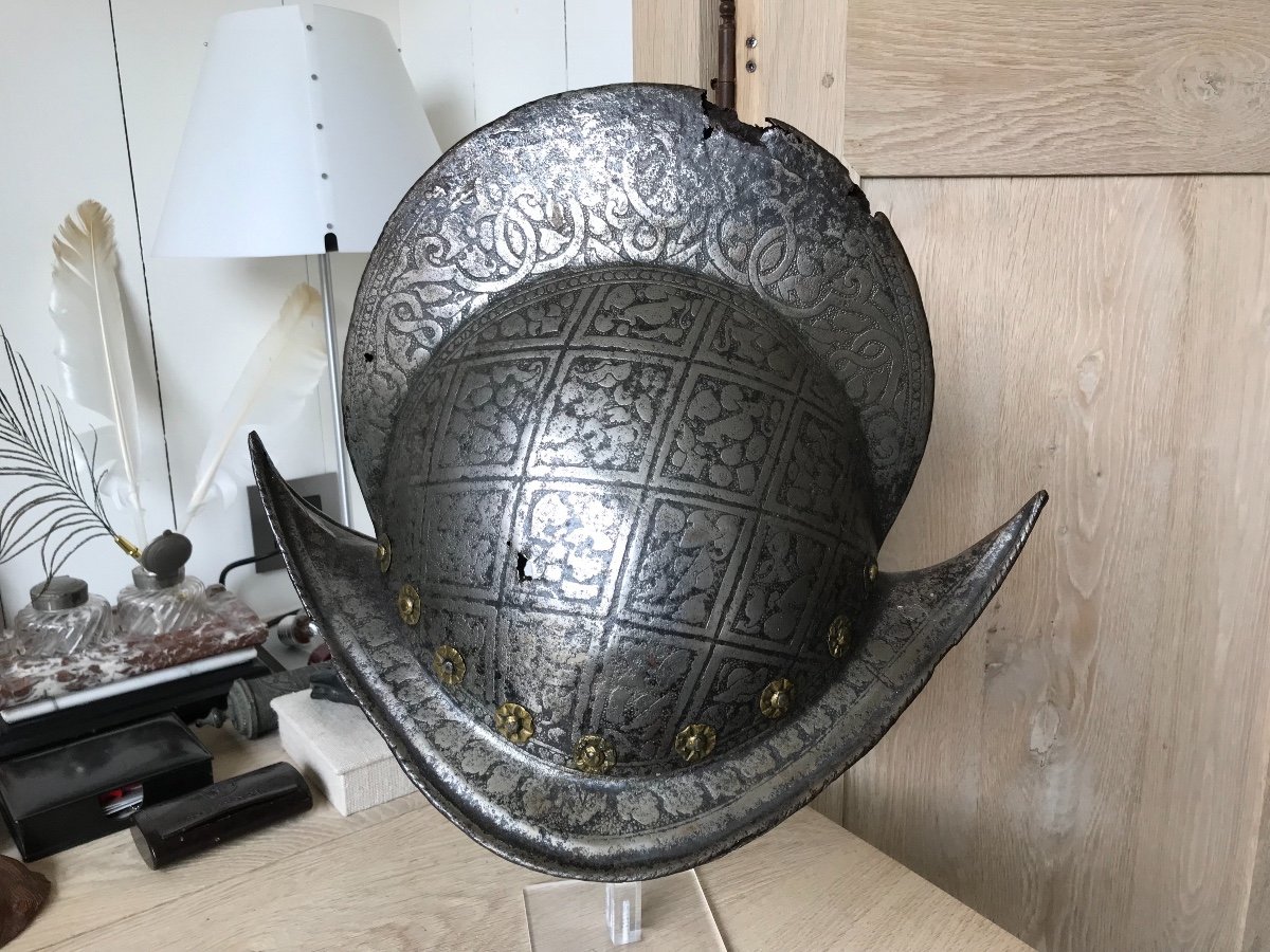 Casque Morion A Haute Crète