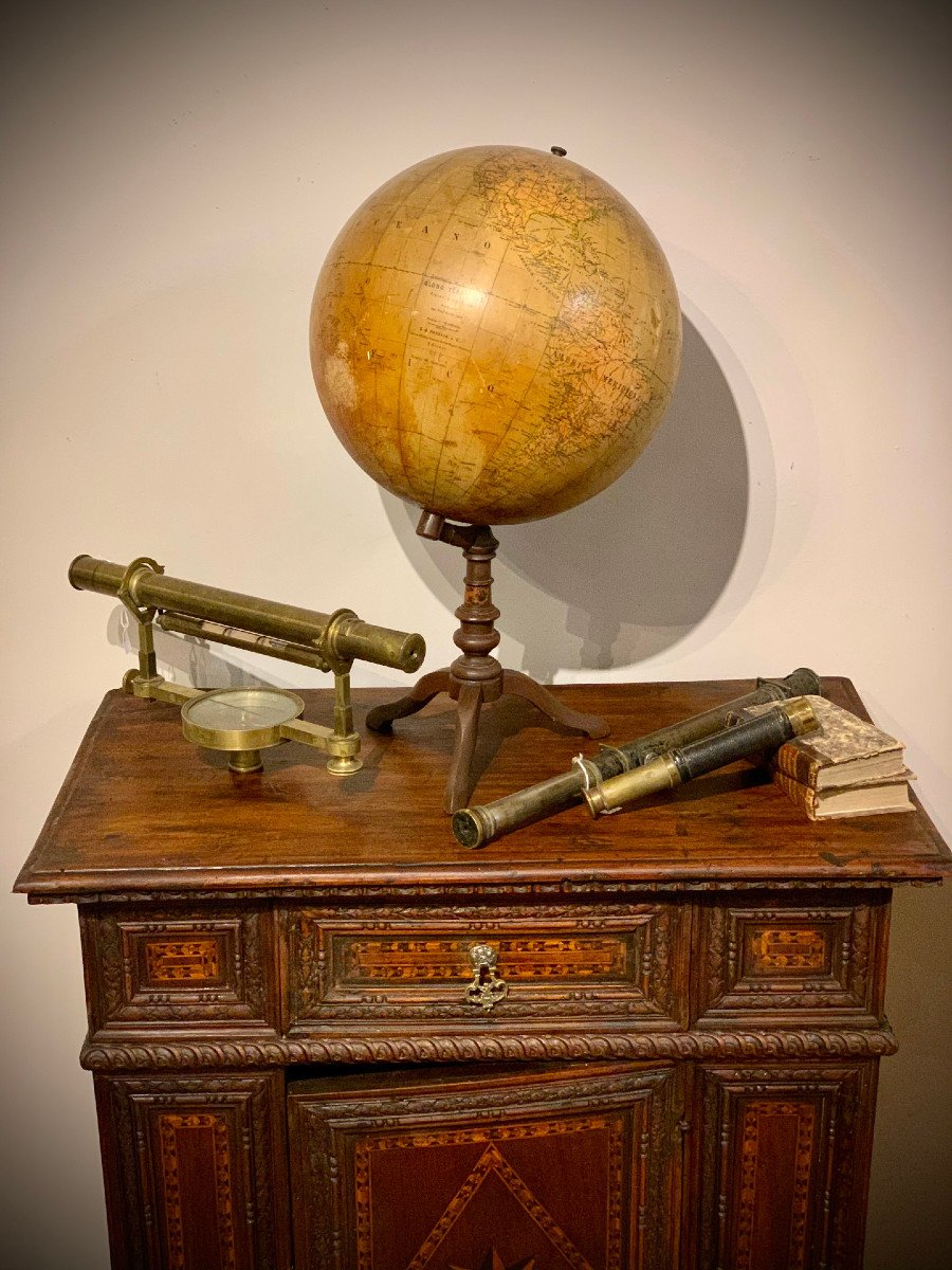 Early 20th Century Tabletop Terrestrial Globe-photo-4