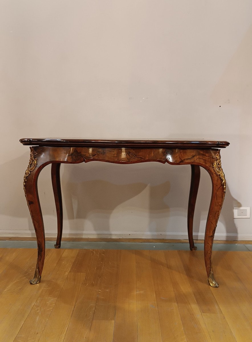 Early 19th Century Walnut Briar Game Table-photo-2